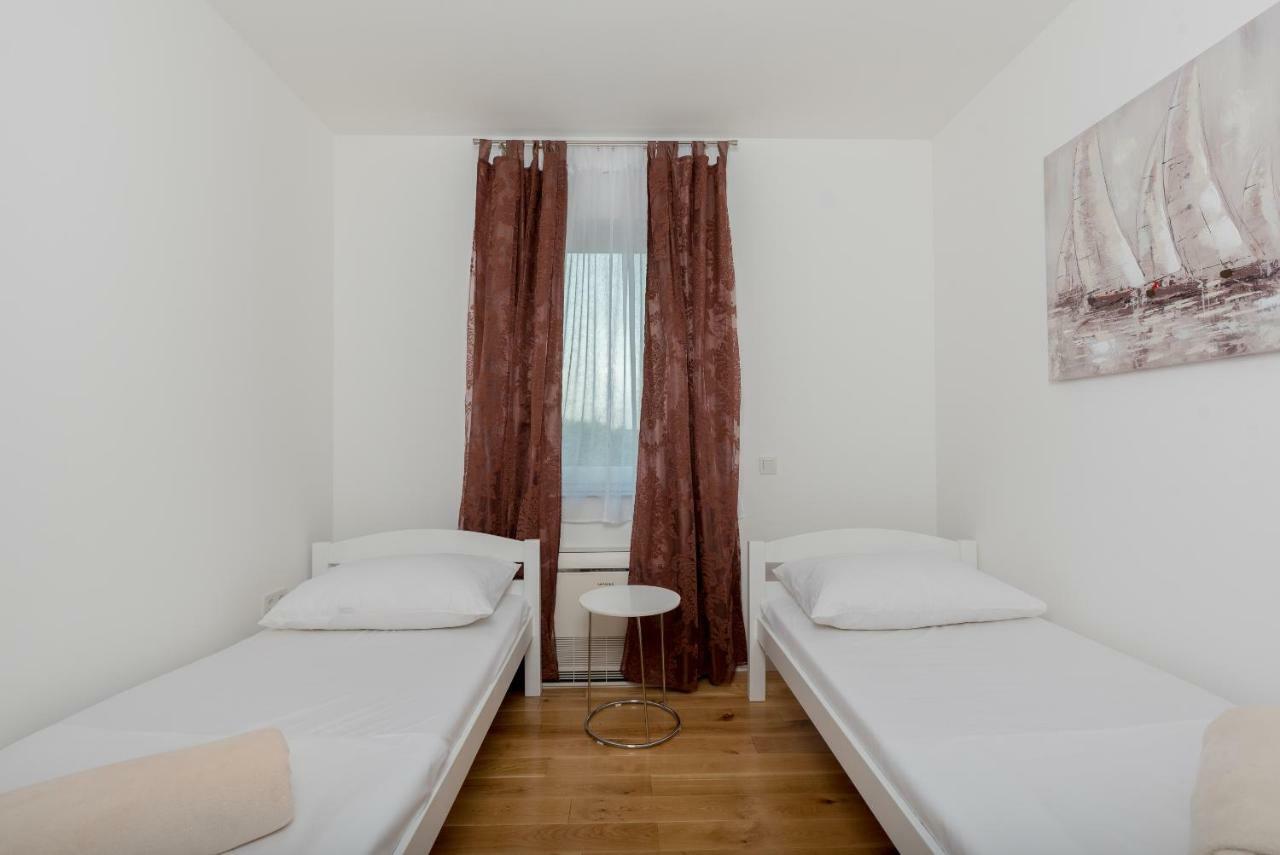 Villa Anja 1st floor Peroj Eksteriør billede
