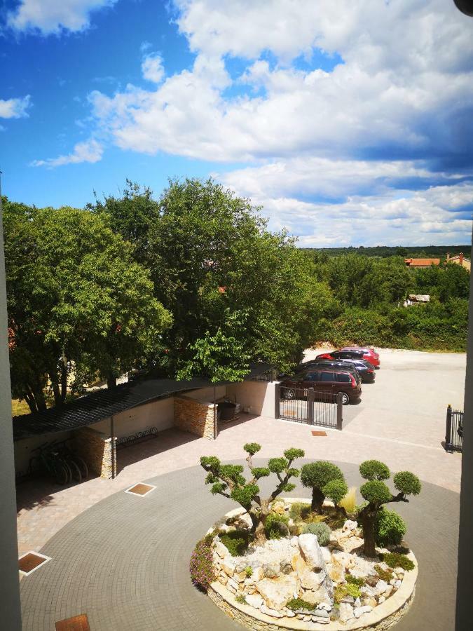 Villa Anja 1st floor Peroj Eksteriør billede