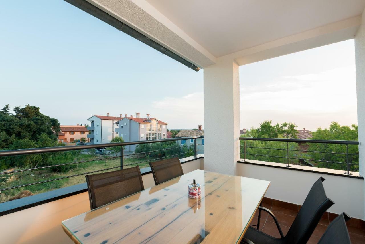 Villa Anja 1st floor Peroj Eksteriør billede