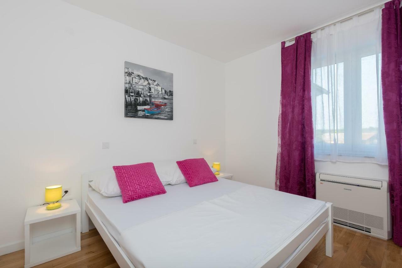 Villa Anja 1st floor Peroj Eksteriør billede