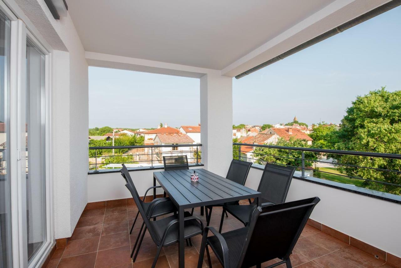 Villa Anja 1st floor Peroj Eksteriør billede