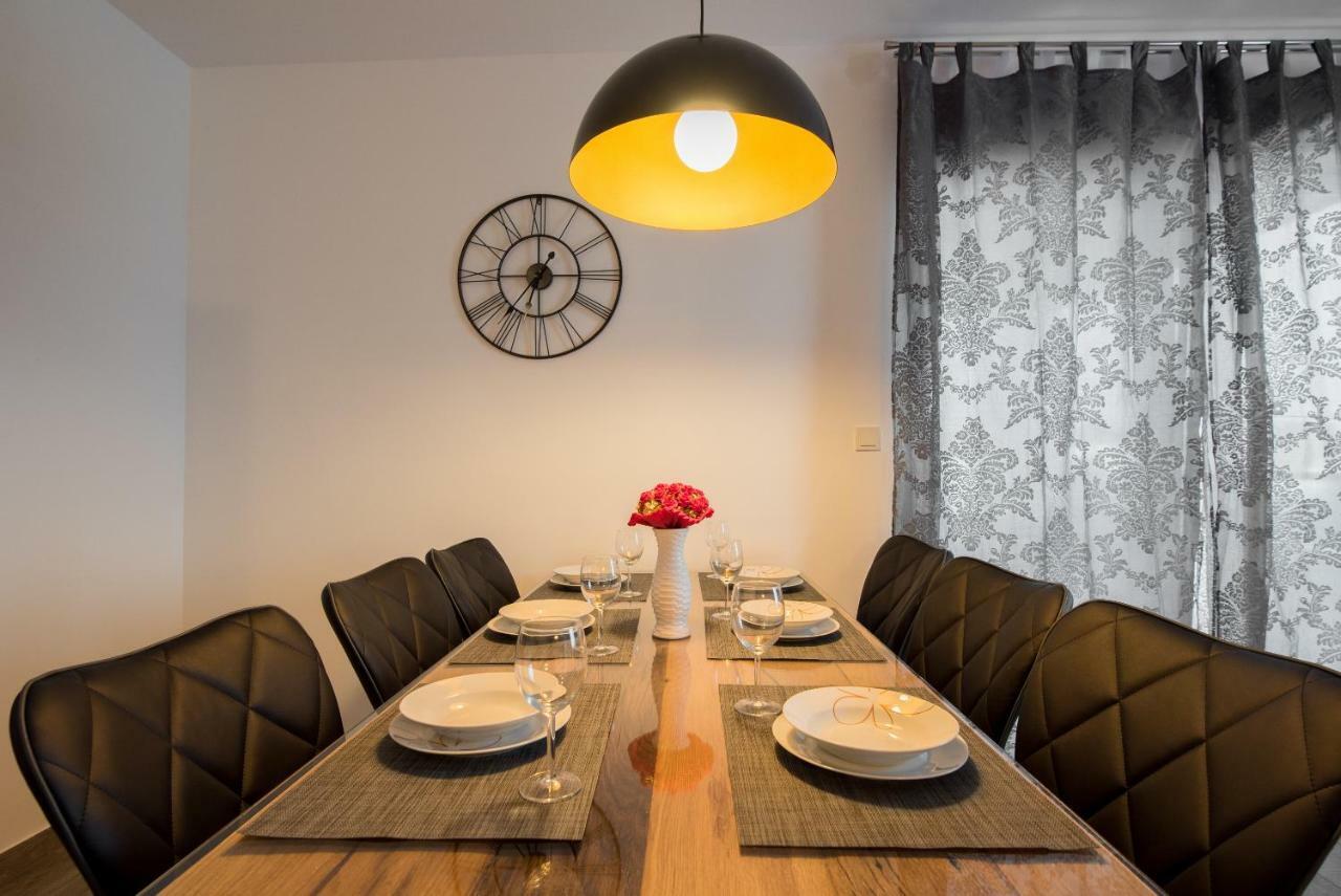 Villa Anja 1st floor Peroj Eksteriør billede