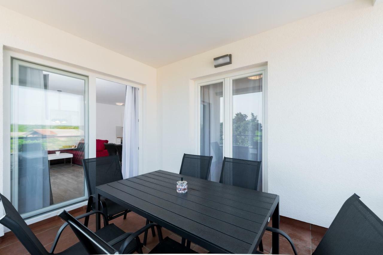 Villa Anja 1st floor Peroj Eksteriør billede
